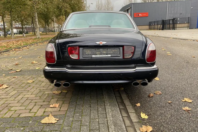 Bentley Arnage (2001)