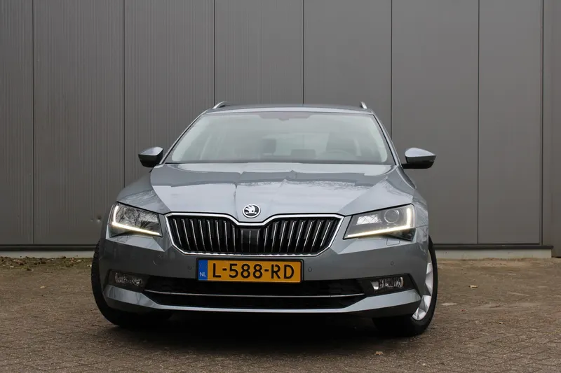 Škoda Superb (2018)