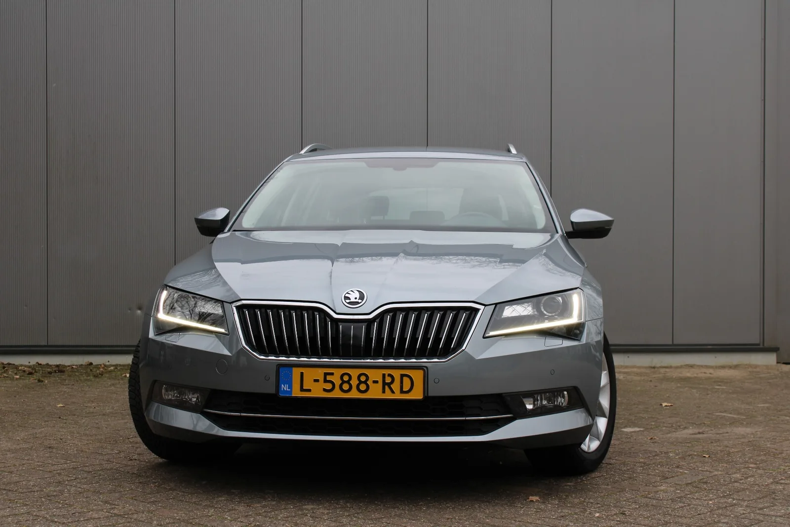 Škoda Superb (2018) — foto 1