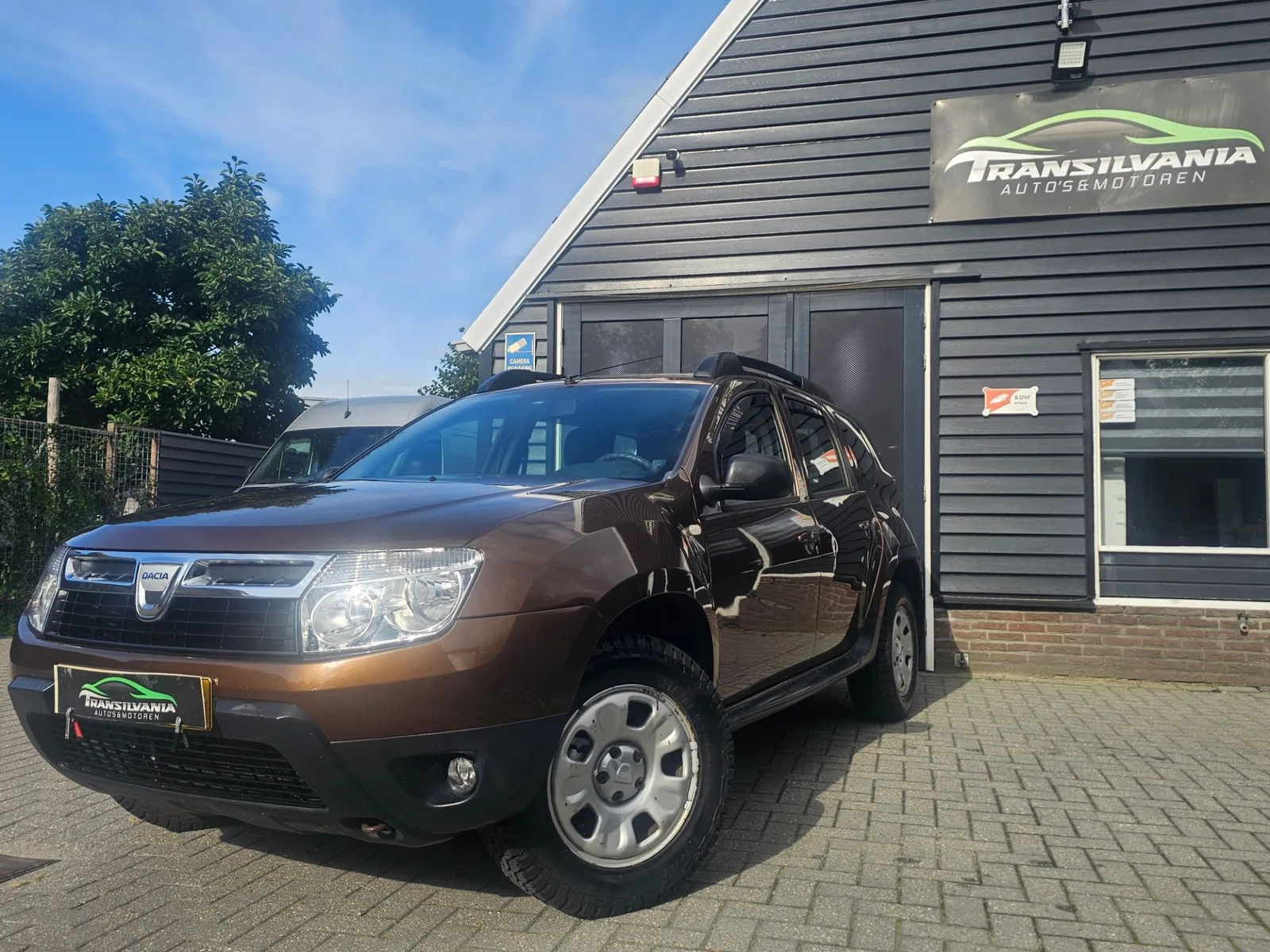 Dacia Duster (2011) — foto 1