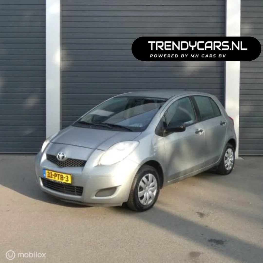 Toyota Yaris (2011) — foto 1