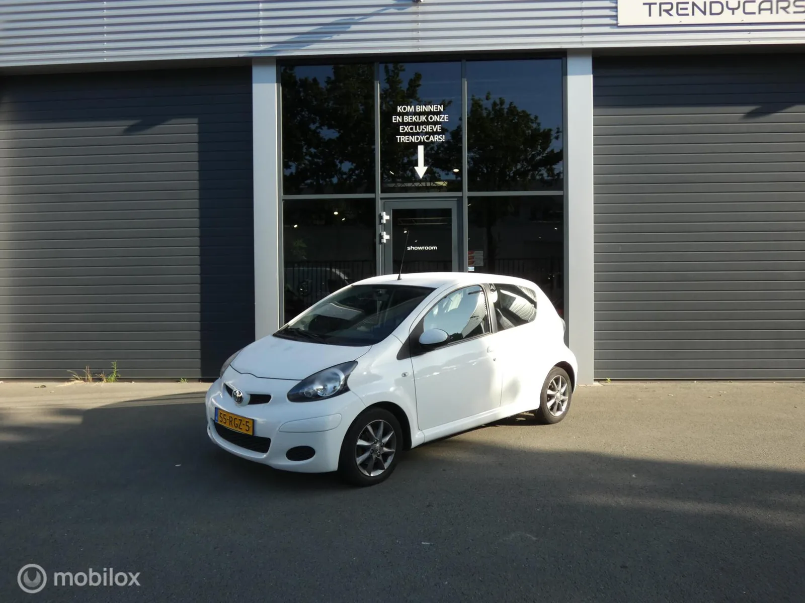 Toyota Aygo (2011) — foto 1