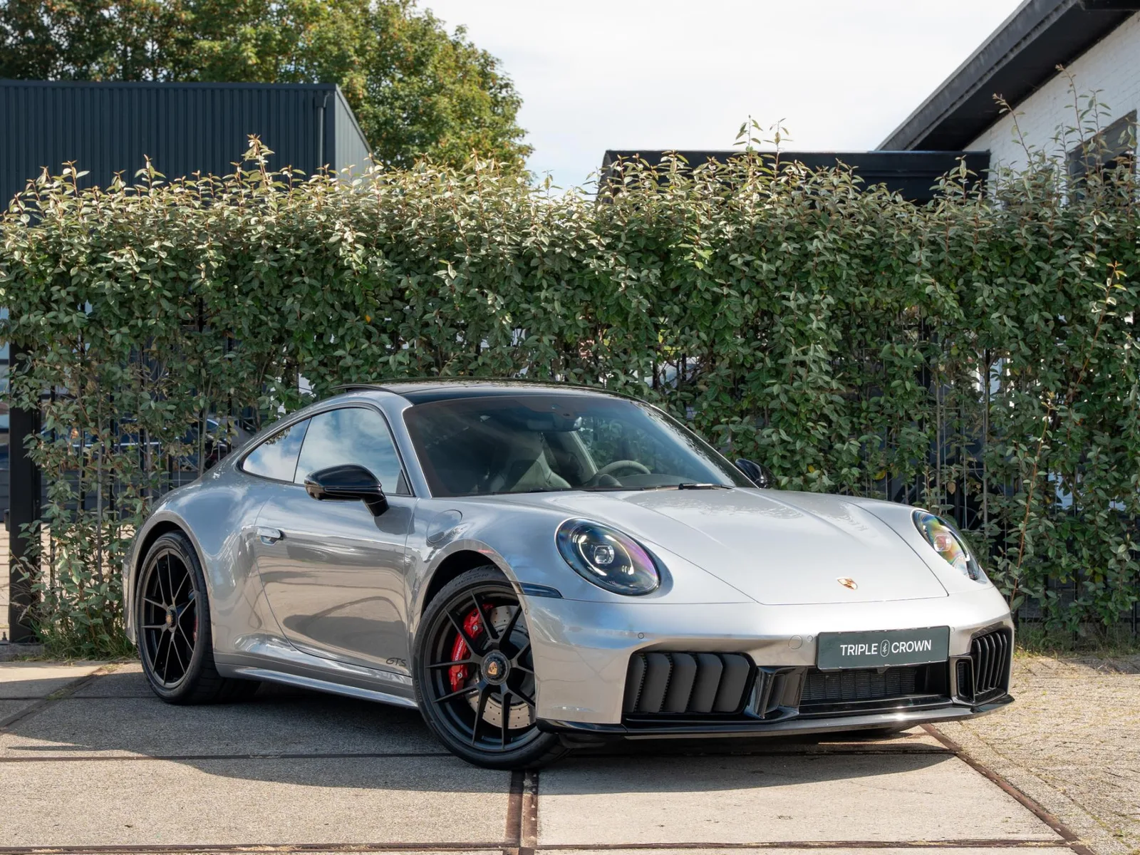 Porsche 911 (2025) — foto 1