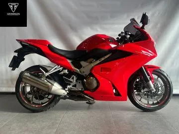 Honda VFR800 (2015) — foto 1