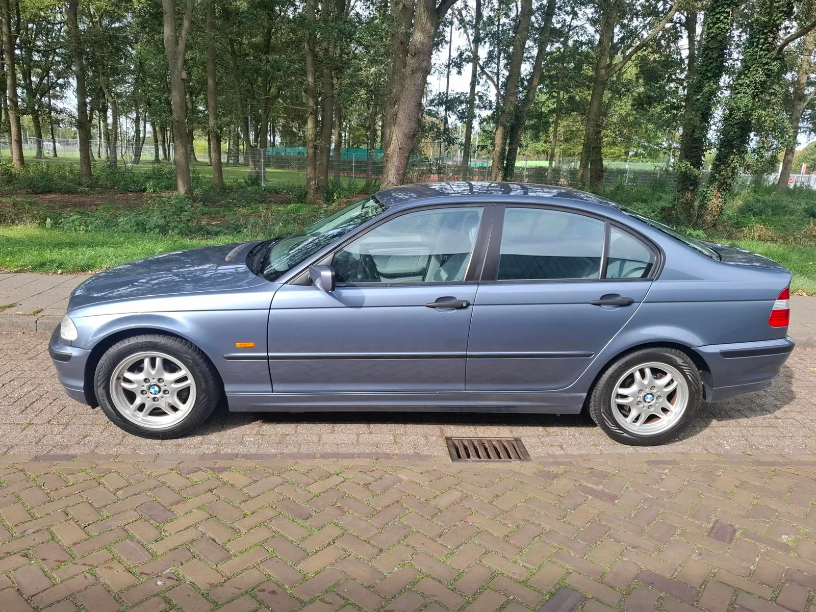 BMW 3-Serie (1999) — foto 1