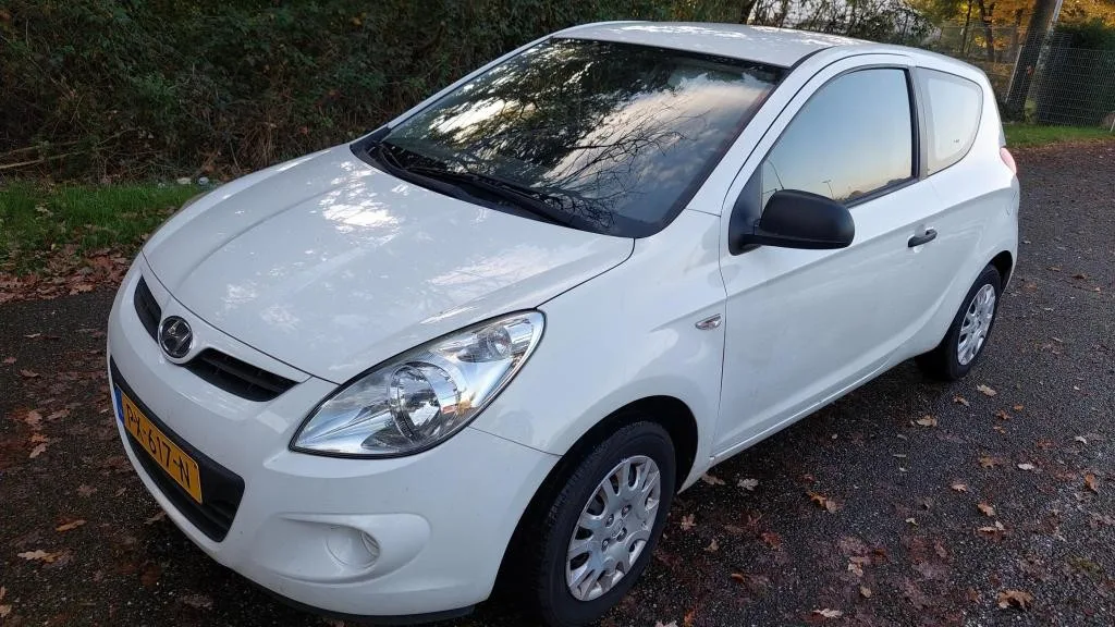 Hyundai i20 (2011) — foto 1