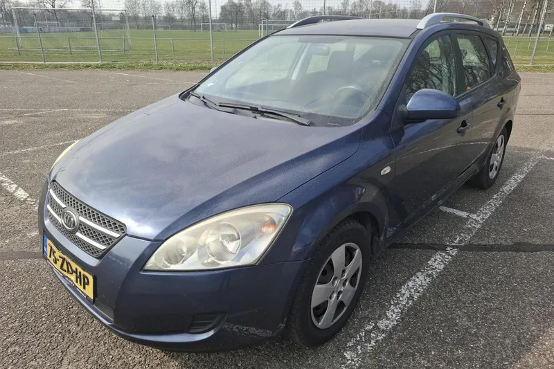 Kia Ceed (2008)