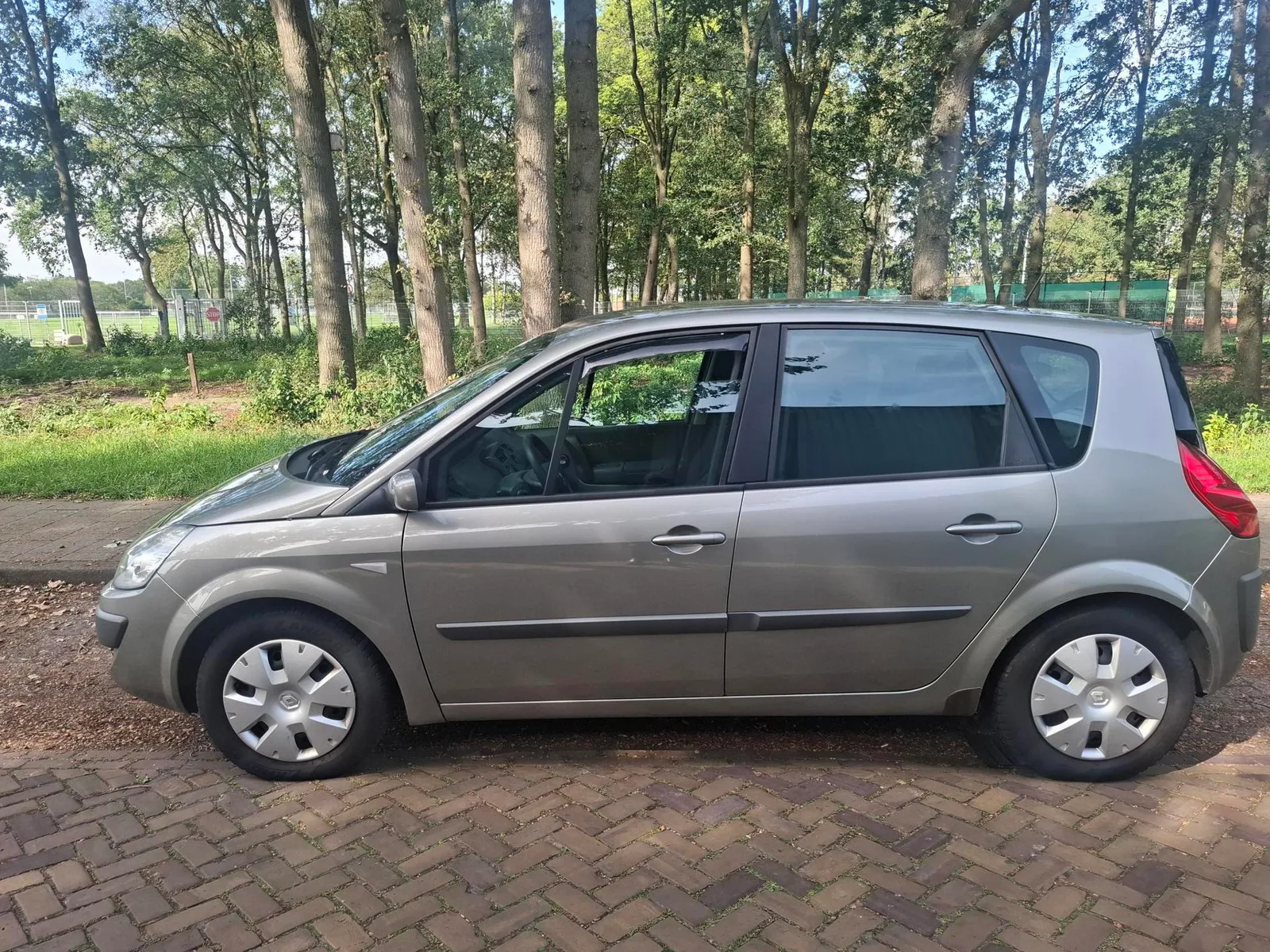 Renault Scénic (2007) — foto 1