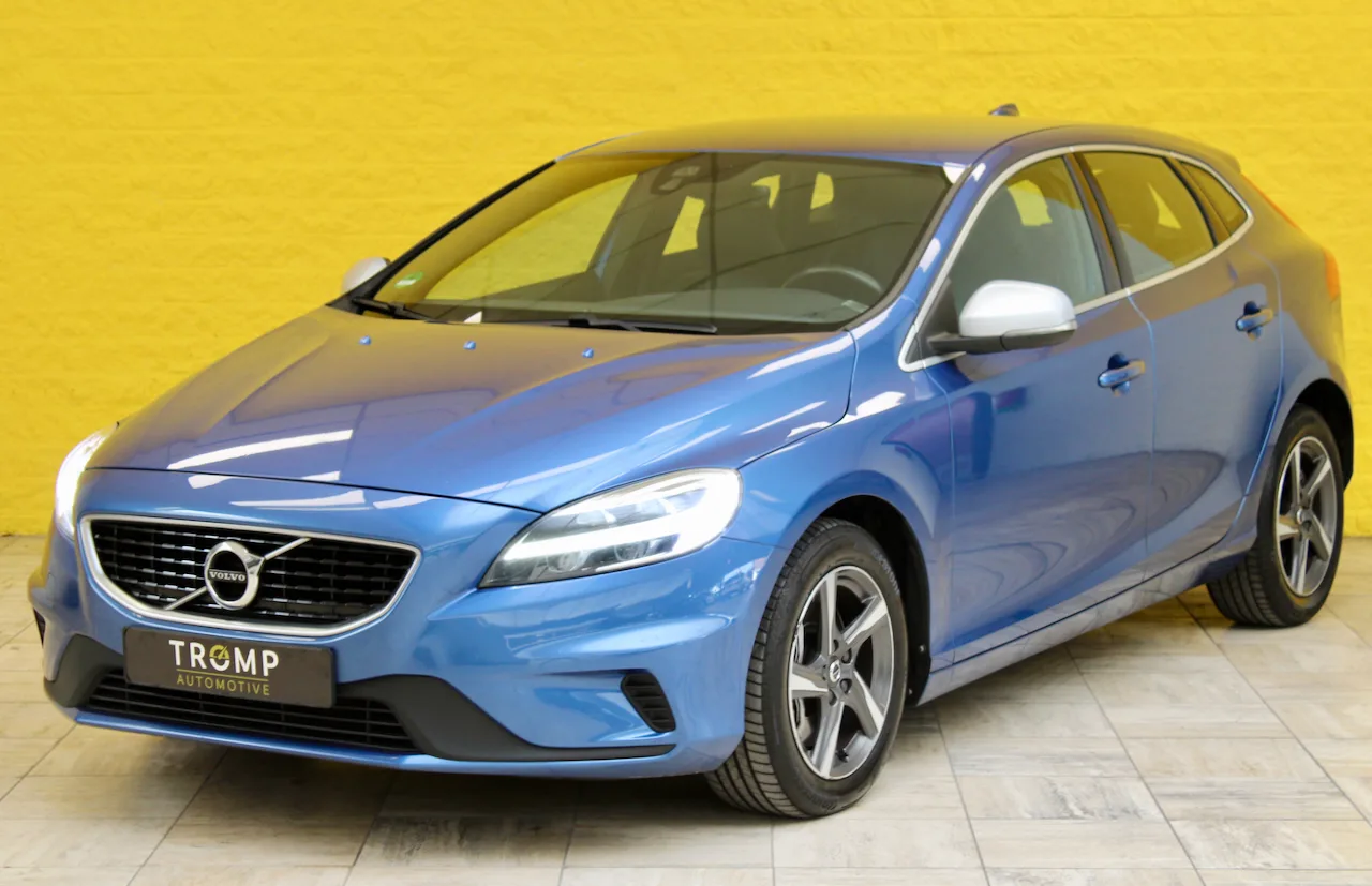 Volvo V40 (2018) — foto 1