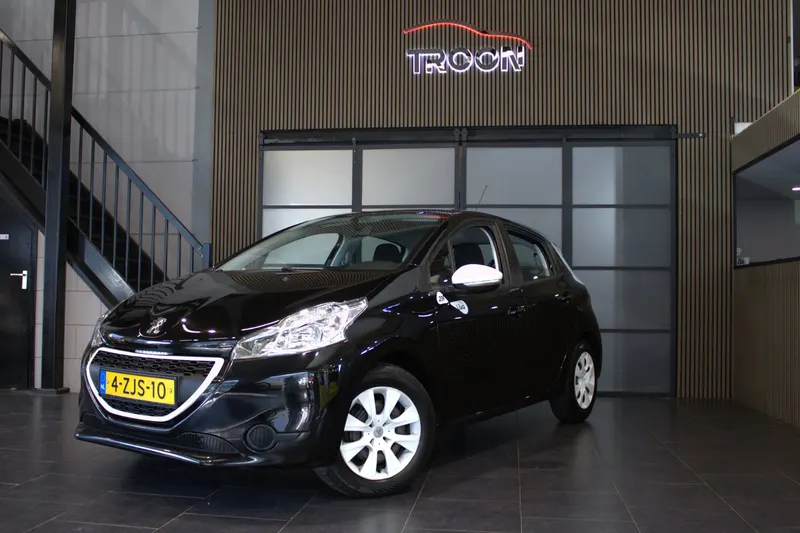 Peugeot 208 (2015)