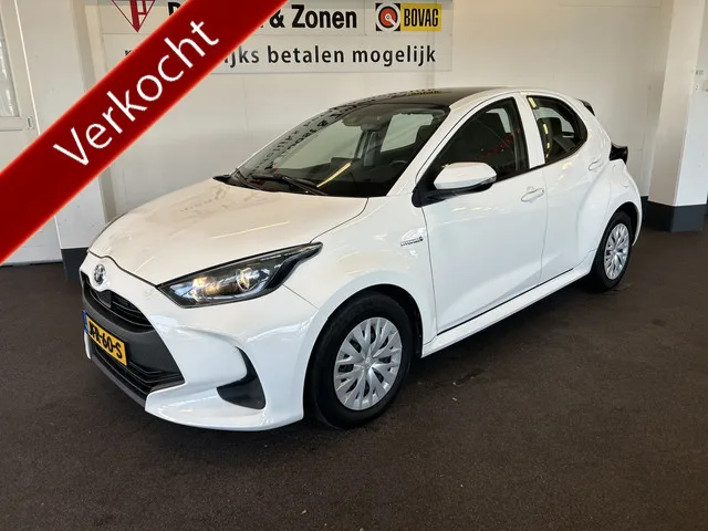 Toyota Yaris (2021) — foto 1