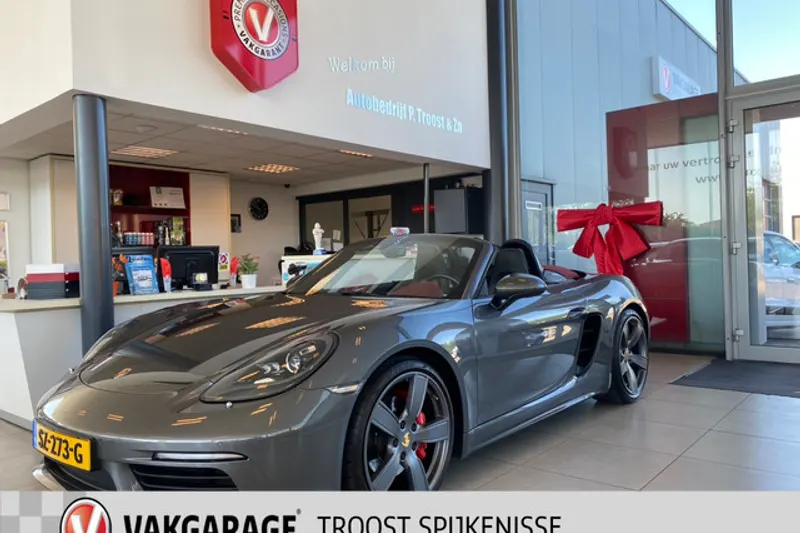 Porsche 718 Boxster S (2016)