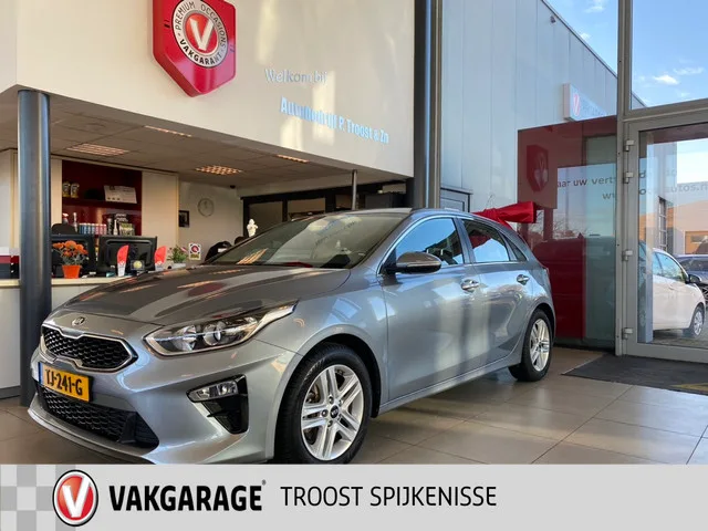 Kia Ceed (2018) — foto 1