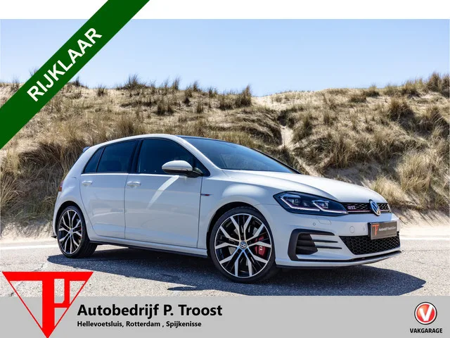 Volkswagen Golf (2019) — foto 1
