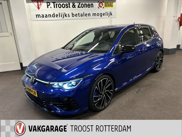 Volkswagen Golf (2021) — foto 1