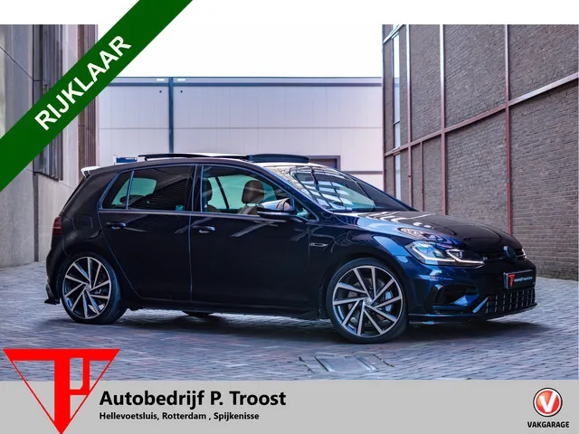 Volkswagen Golf (2019) — foto 1