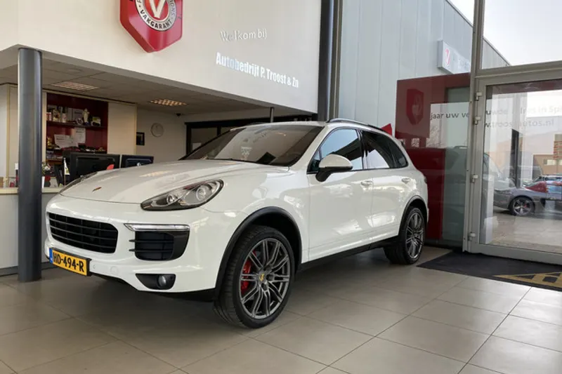 Porsche Cayenne (2015)