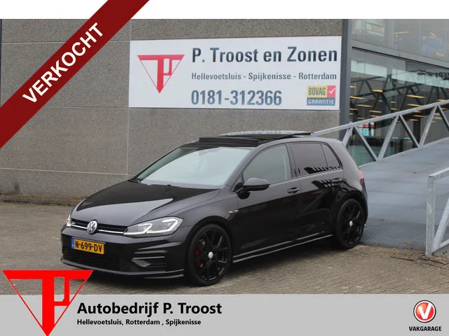 Volkswagen Golf (2019) — foto 1