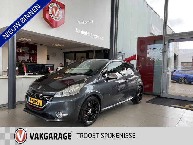 Peugeot 208 (2015) — foto 1