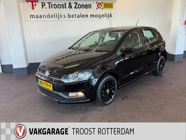 Volkswagen Polo (2015) — foto 1