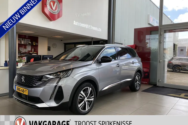 Peugeot 5008 (2024)