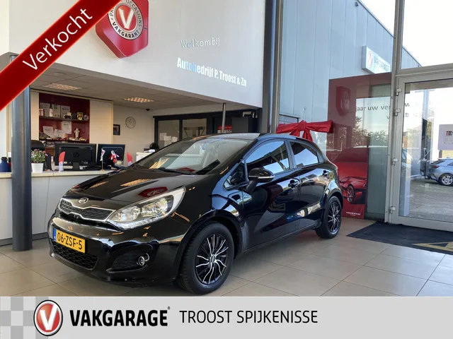 Kia Rio (2013) — foto 1