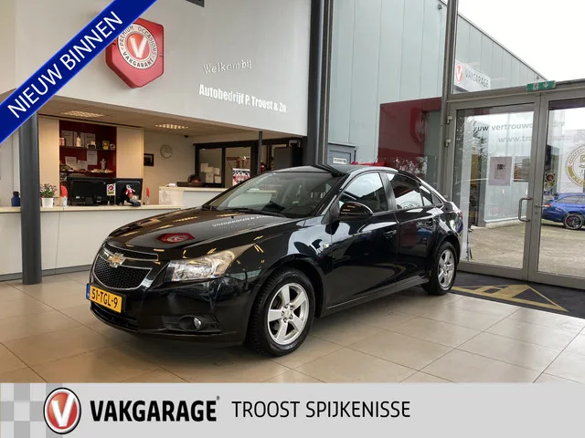 Chevrolet Cruze (2010) — foto 1