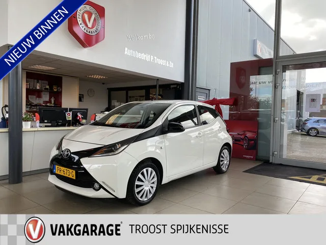 Toyota Aygo (2017) — foto 1