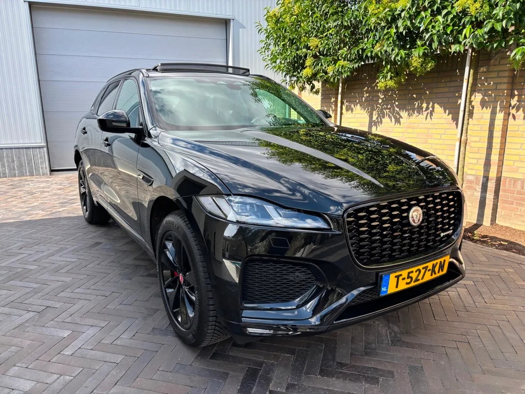 Jaguar F-Pace (2023) — foto 1