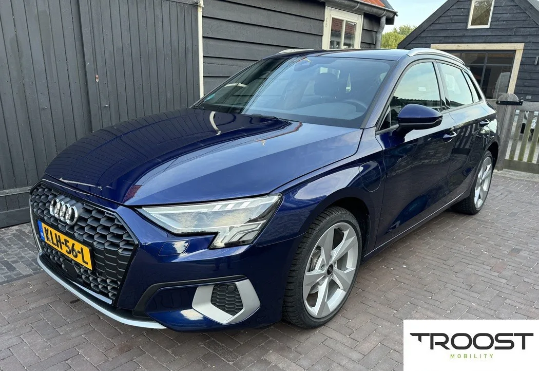 Audi A3 (2024) — foto 1