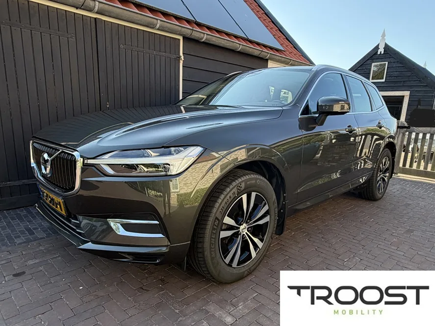 Volvo XC60 (2017) — foto 1