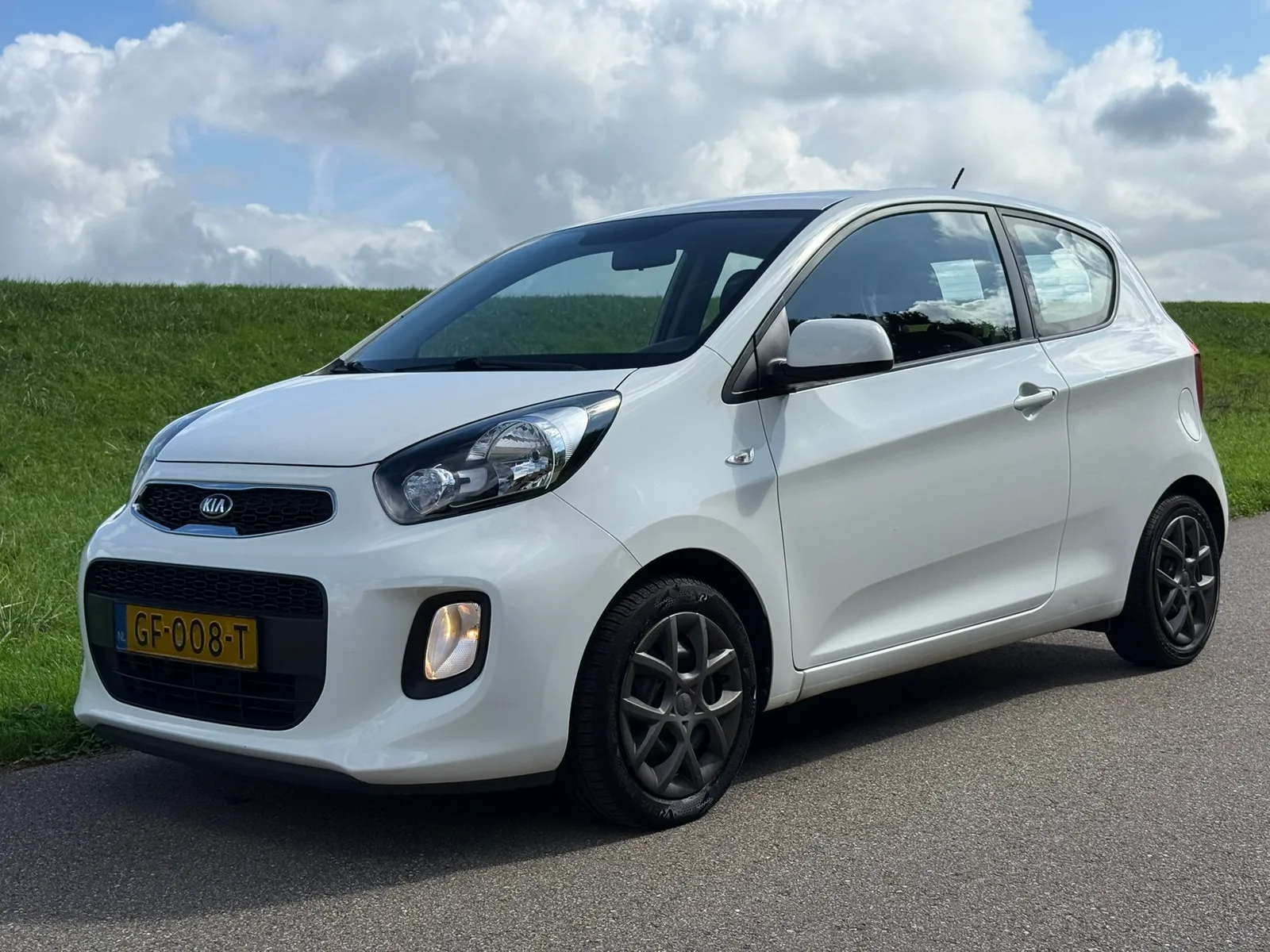 Kia Picanto (2015) — foto 1