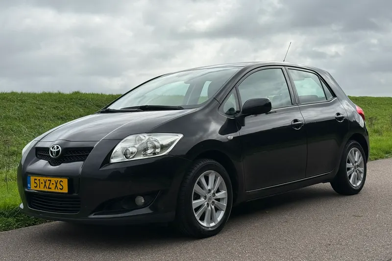 Toyota Auris (2007)