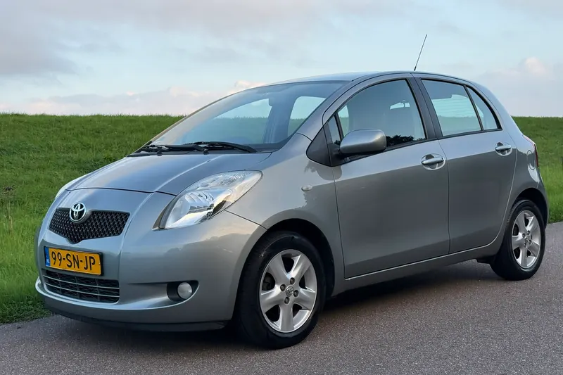 Toyota Yaris (2006)