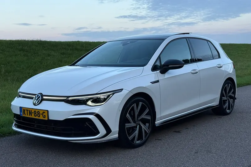 Volkswagen Golf (2022)