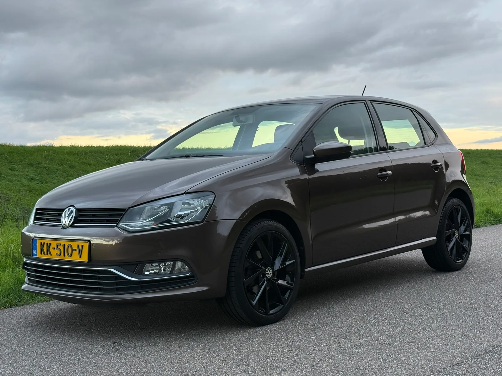 Volkswagen Polo (2016) — foto 1