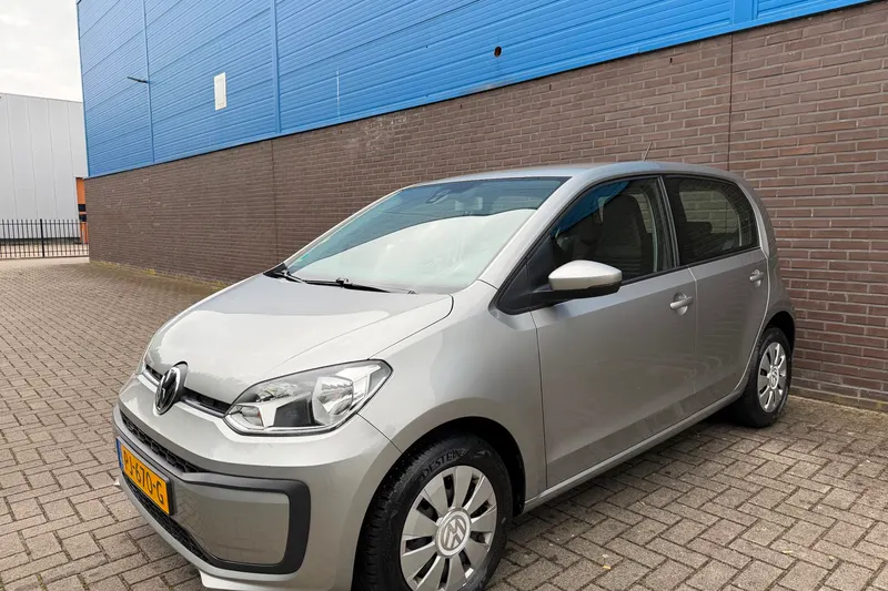 Volkswagen Up! (2017)