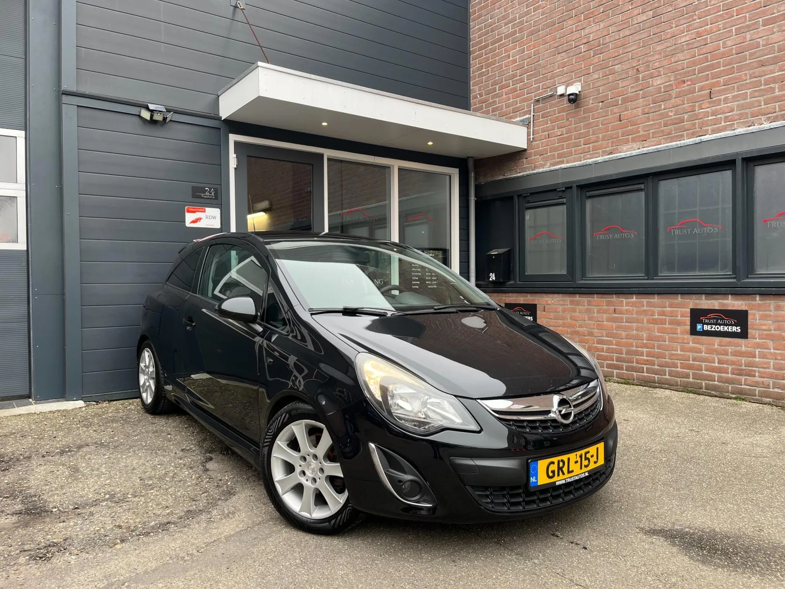 Opel Corsa (2013) — foto 1