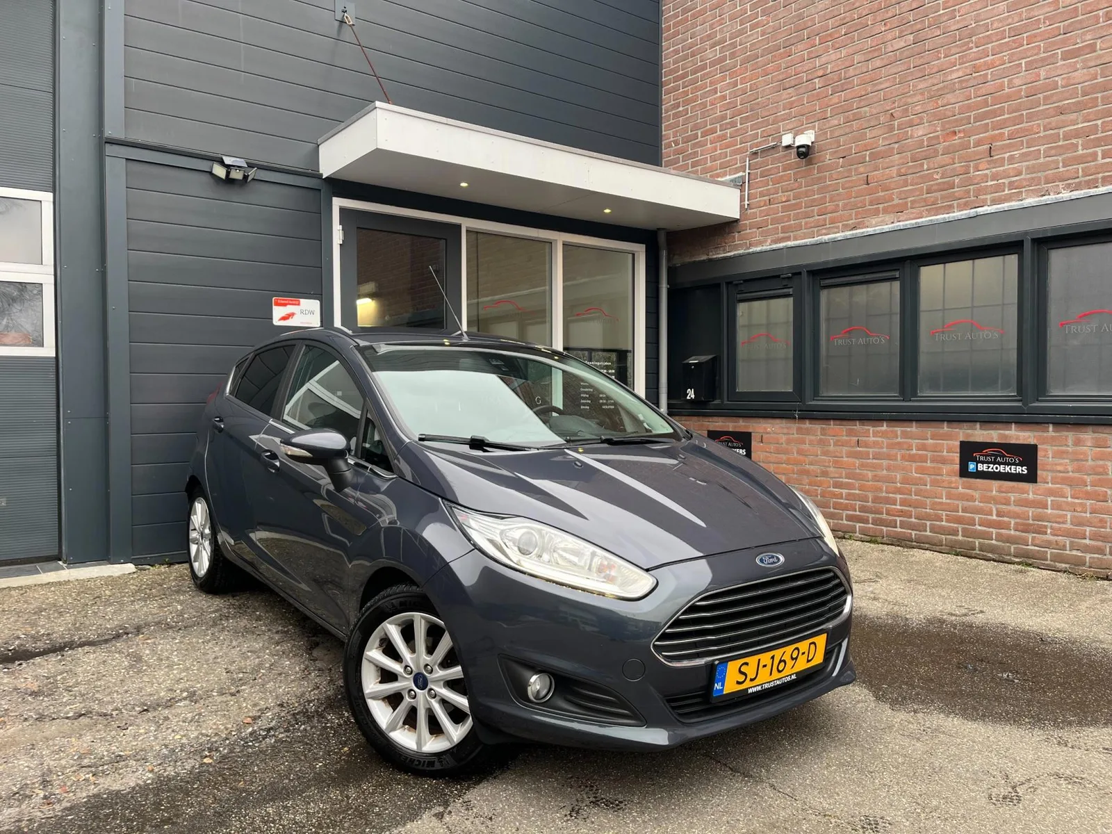 Ford Fiesta (2014) — foto 1