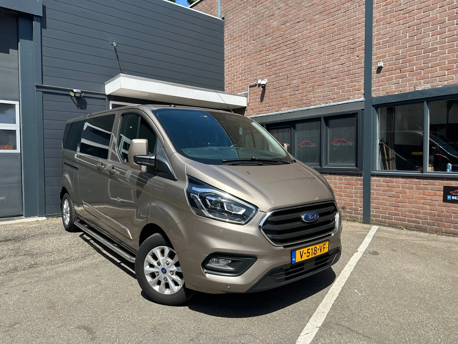 Ford Transit Custom (2018) — foto 1