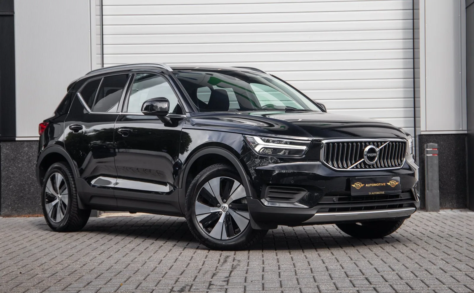 Volvo XC40 (2022) — foto 1