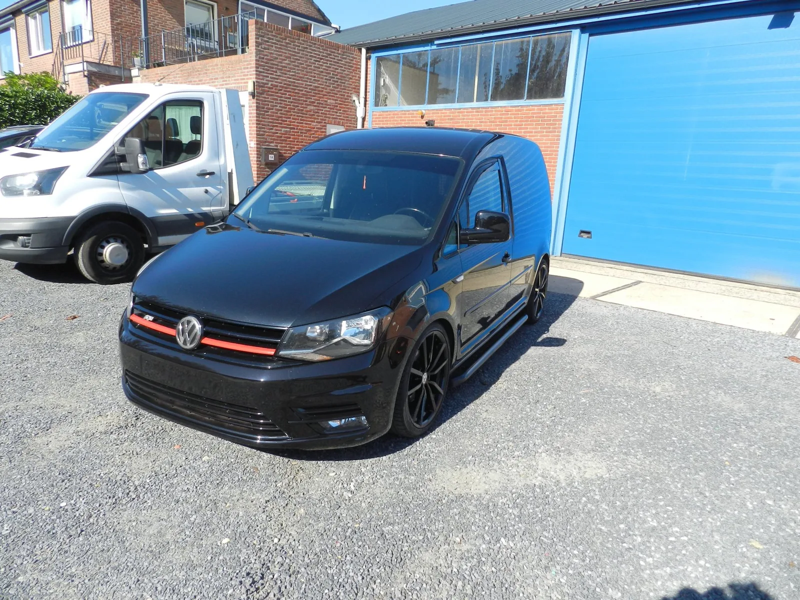 Volkswagen Caddy (2016) — foto 1