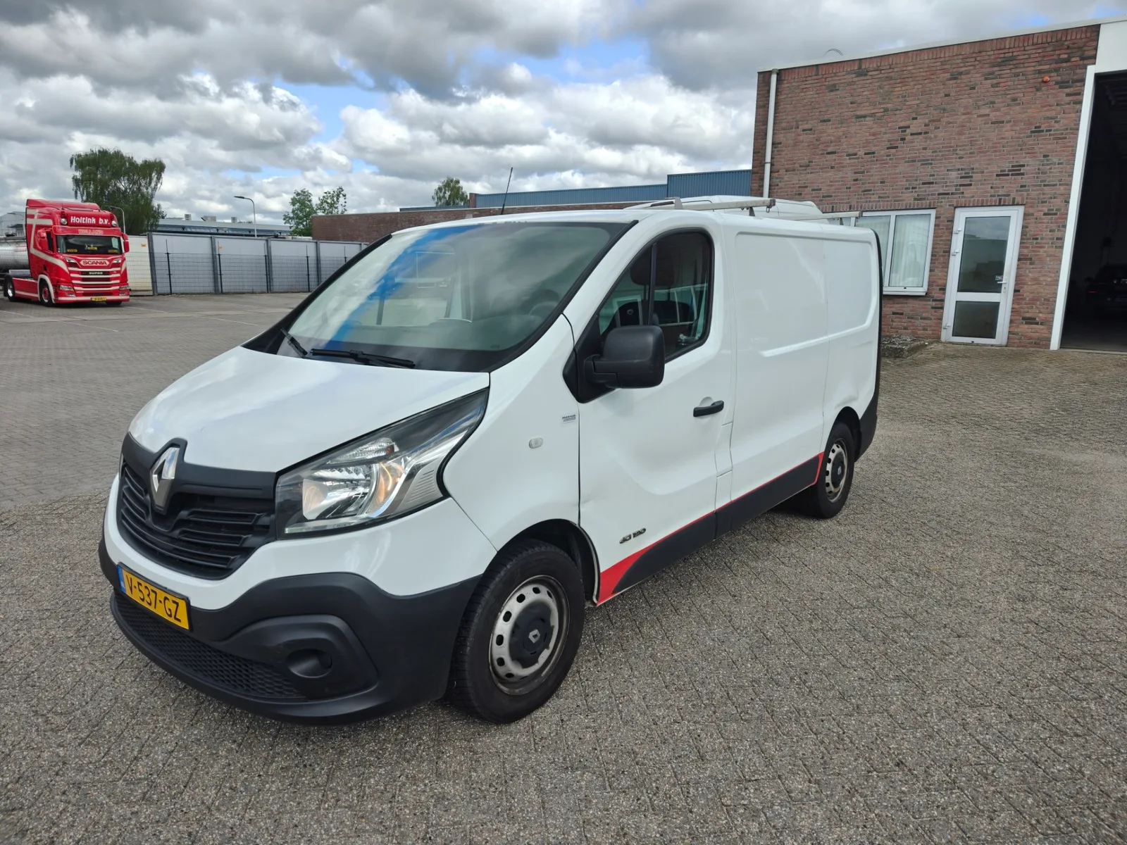 Renault Trafic (2017) — foto 1