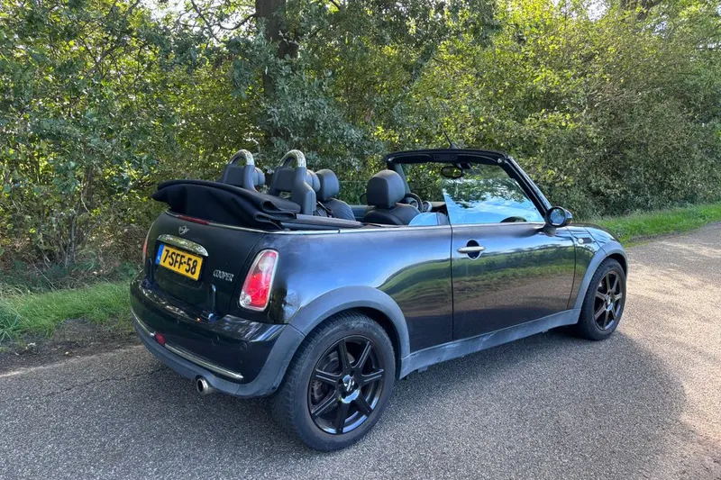 MINI Cooper (2007)