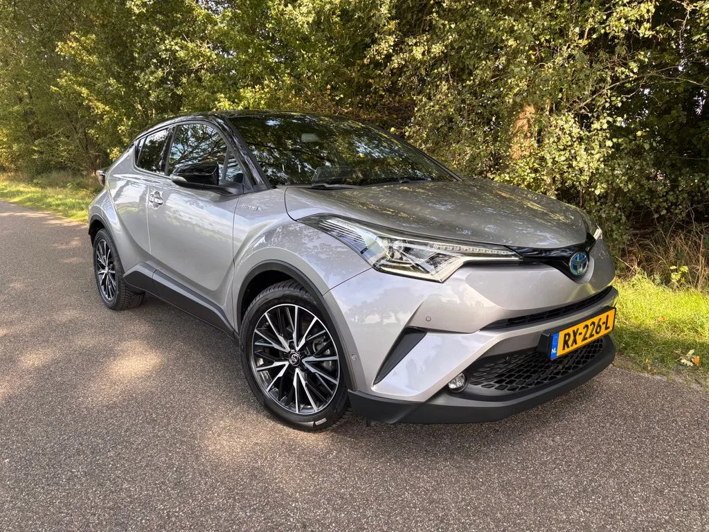 Toyota C-HR (2018) — foto 1