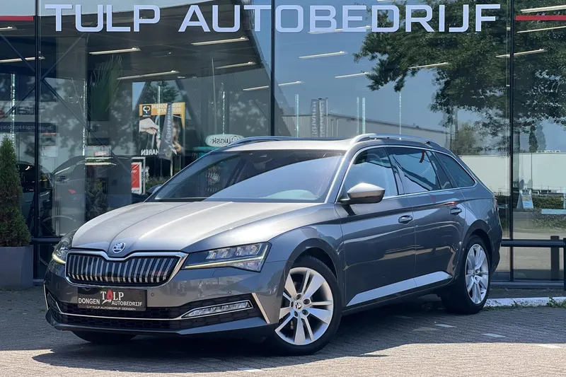 Škoda Superb (2022)