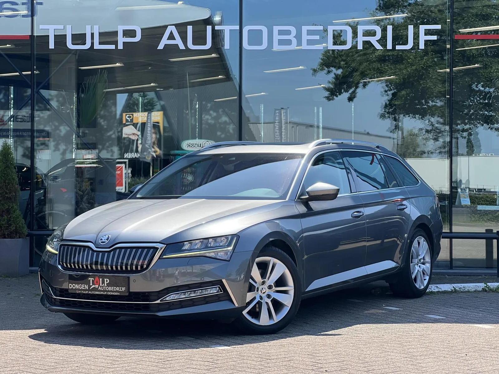 Škoda Superb (2022) — foto 1