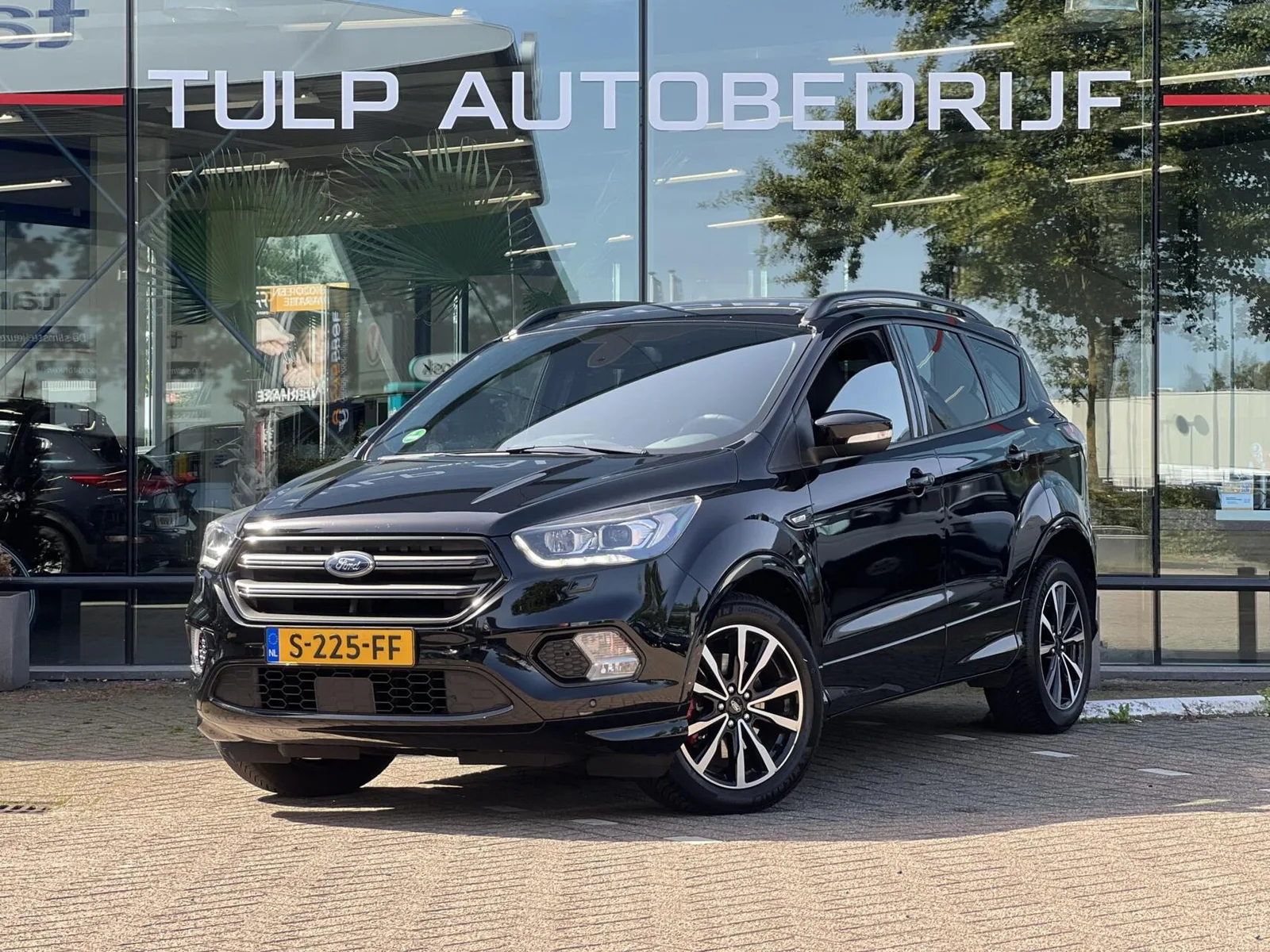 Ford Kuga (2019) — foto 1