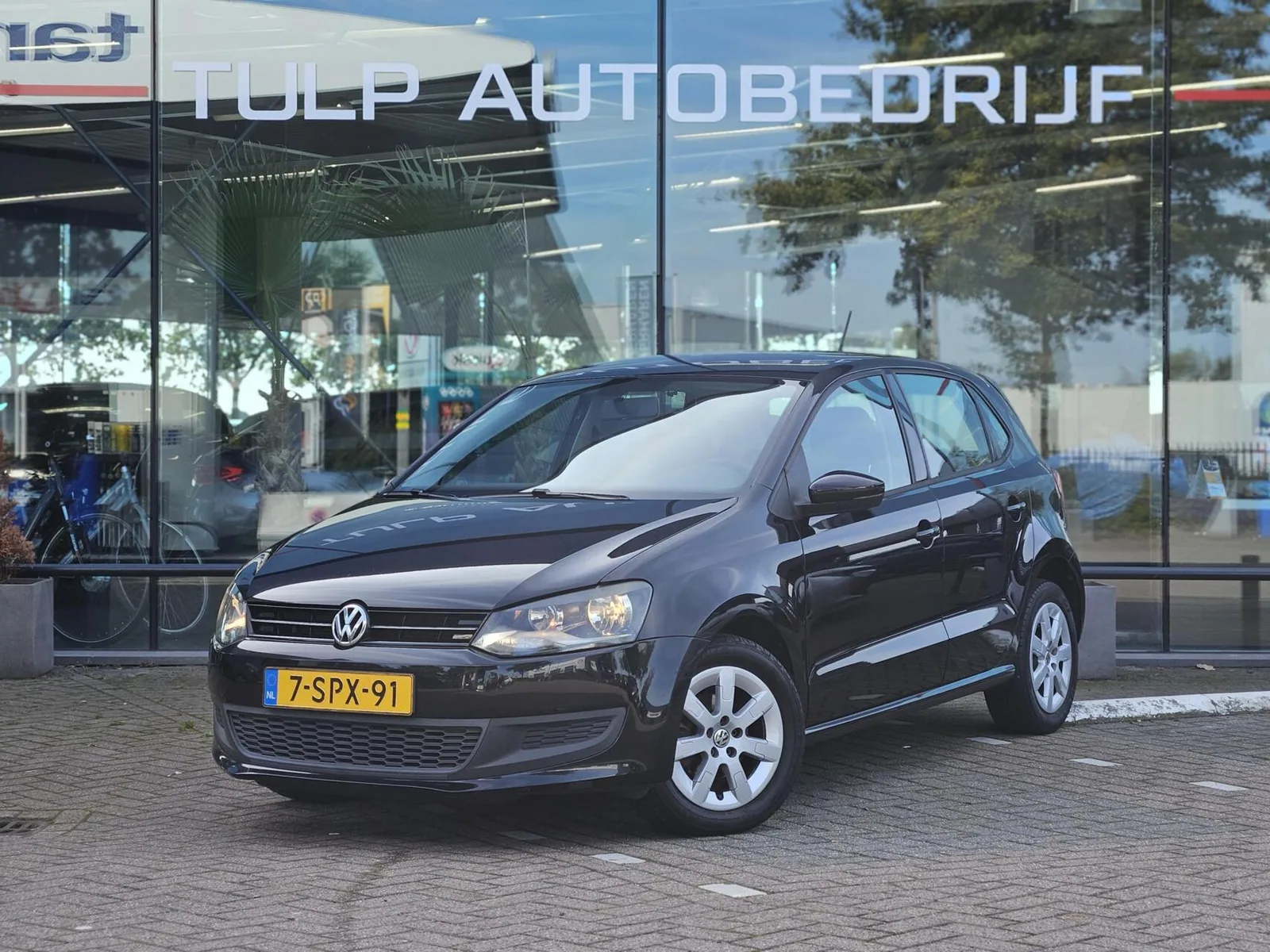 Volkswagen Polo (2013) — foto 1