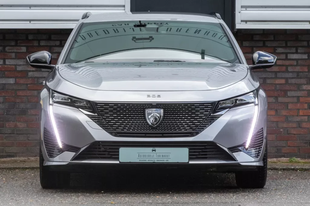 Peugeot 308 (2022) — foto 1